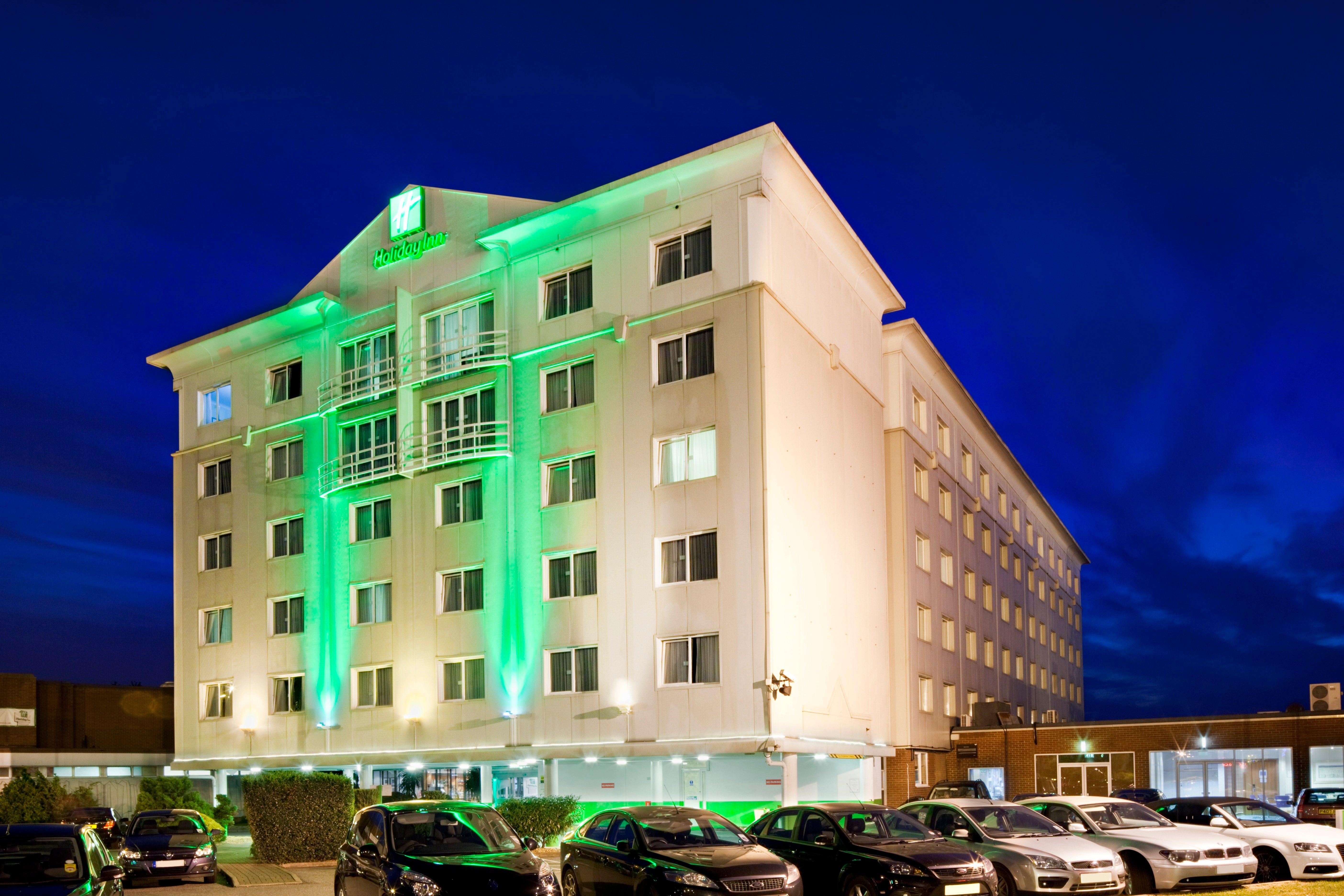 Holiday Inn Basildon By Ihg Exterior foto