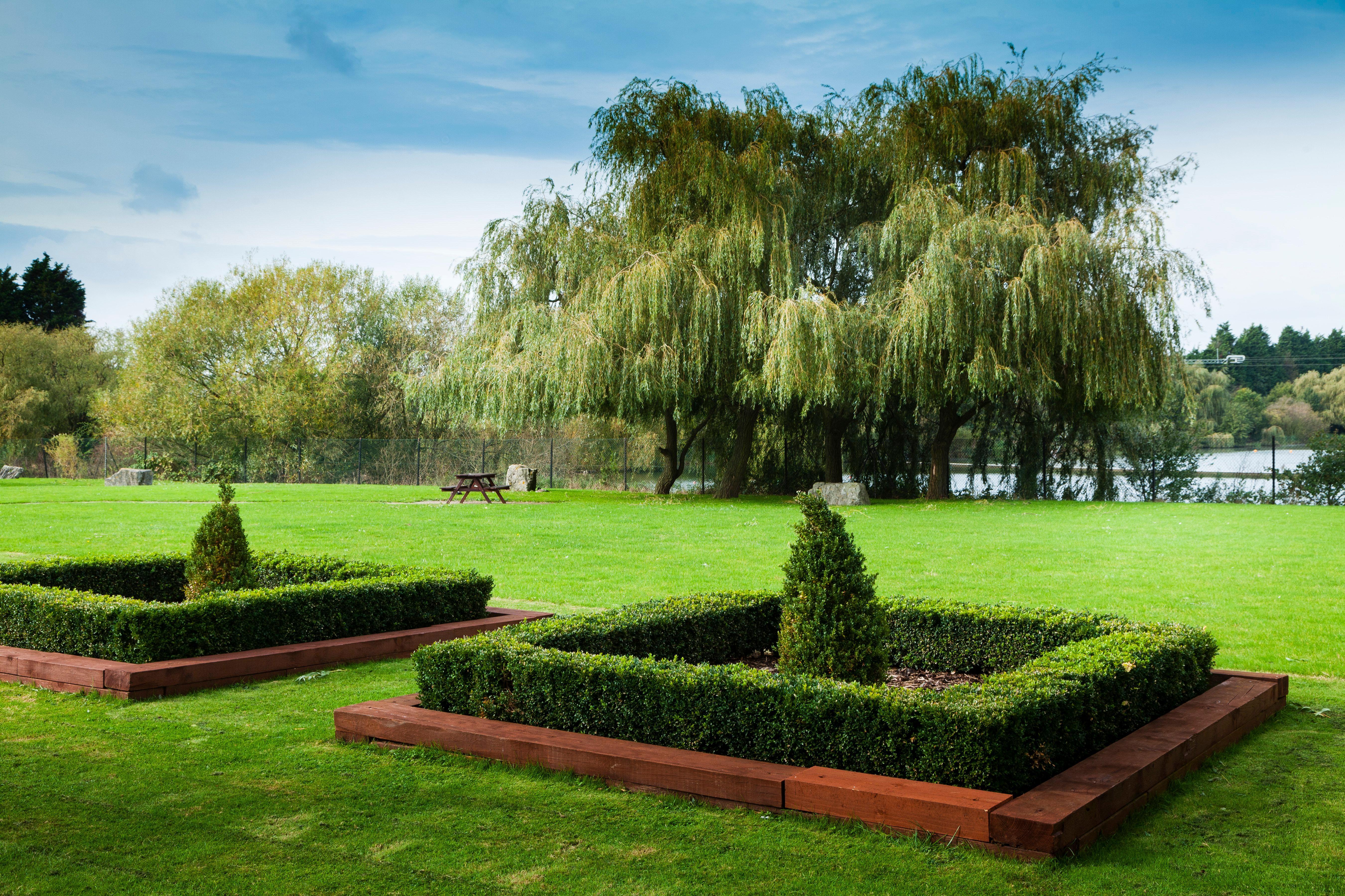 Holiday Inn Basildon By Ihg Exterior foto